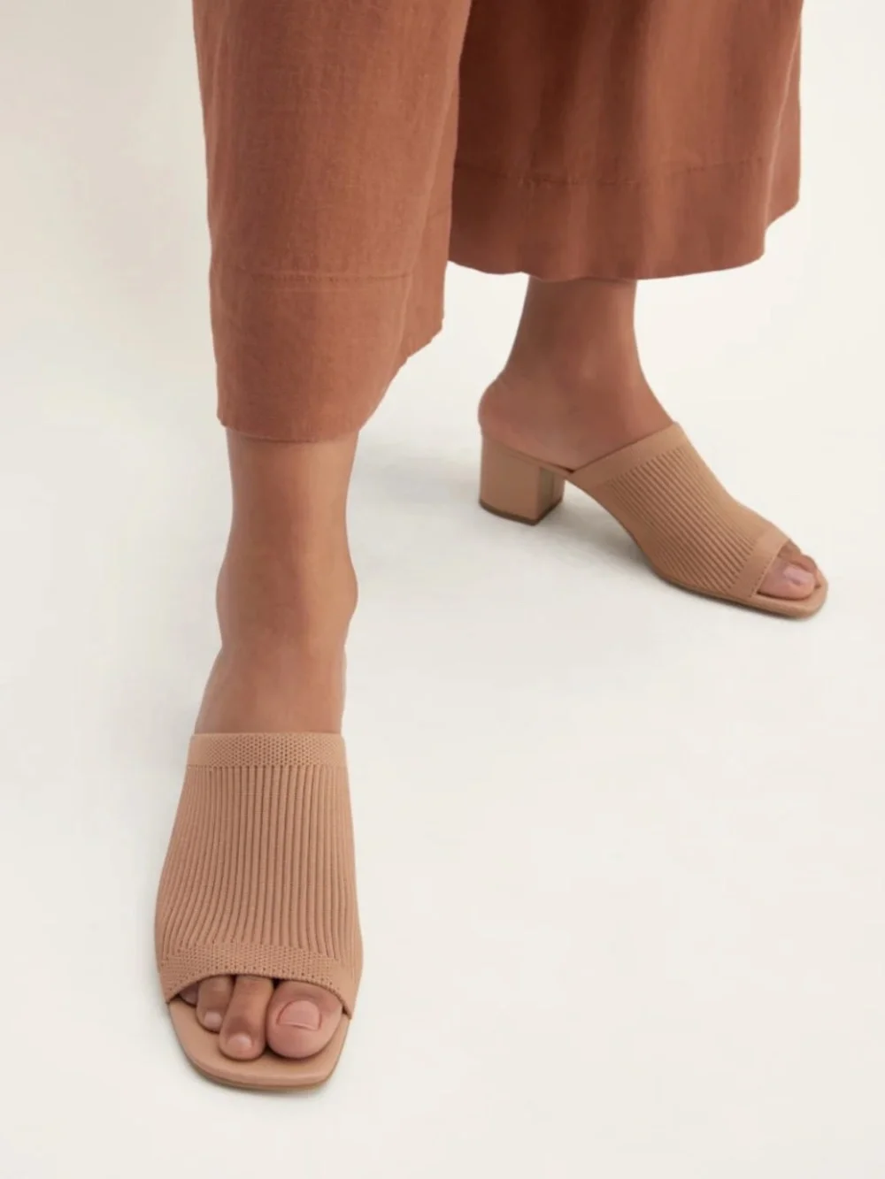 NEW IN BOX - Everlane Glove Mule in Reknit | Tan - Picture 1 of 8